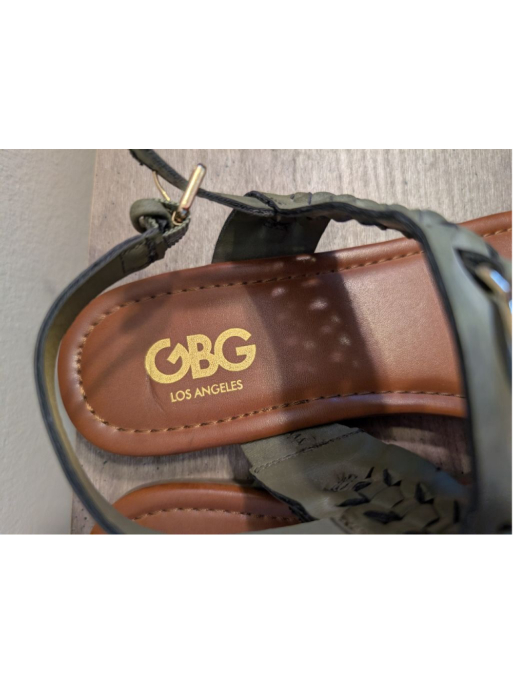 GBG Los Angeles Green Flat Sandals Size 11, womens - Picture 2 of 5